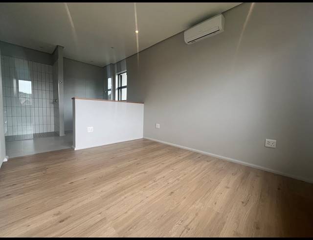 4 BEDROOM APARTMENT FOR SALE IN ZIMBALI ESTATE
